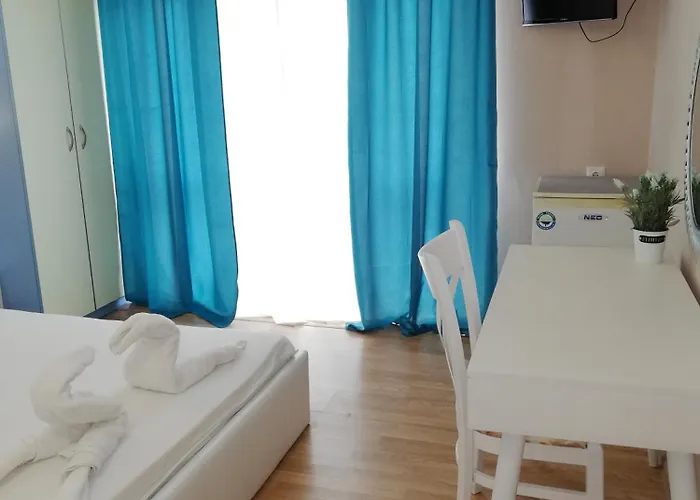 Гостьовий будинок Ivy 2*